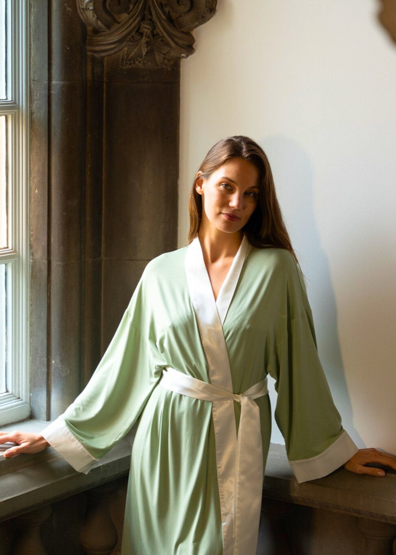 Lightweight Women's Bathrobe - Hestia | Bown of London Bown of London AU Lightweight Women's Bathrobe - Hestia | Bown of London Bown of London AU