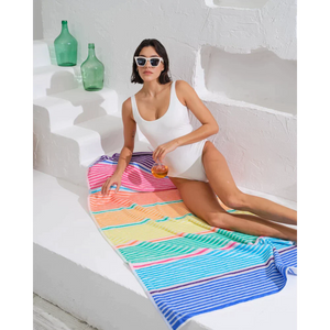 Keep it colorful with our beautiful organic beach towel in a vibrant Mundaka pattern.